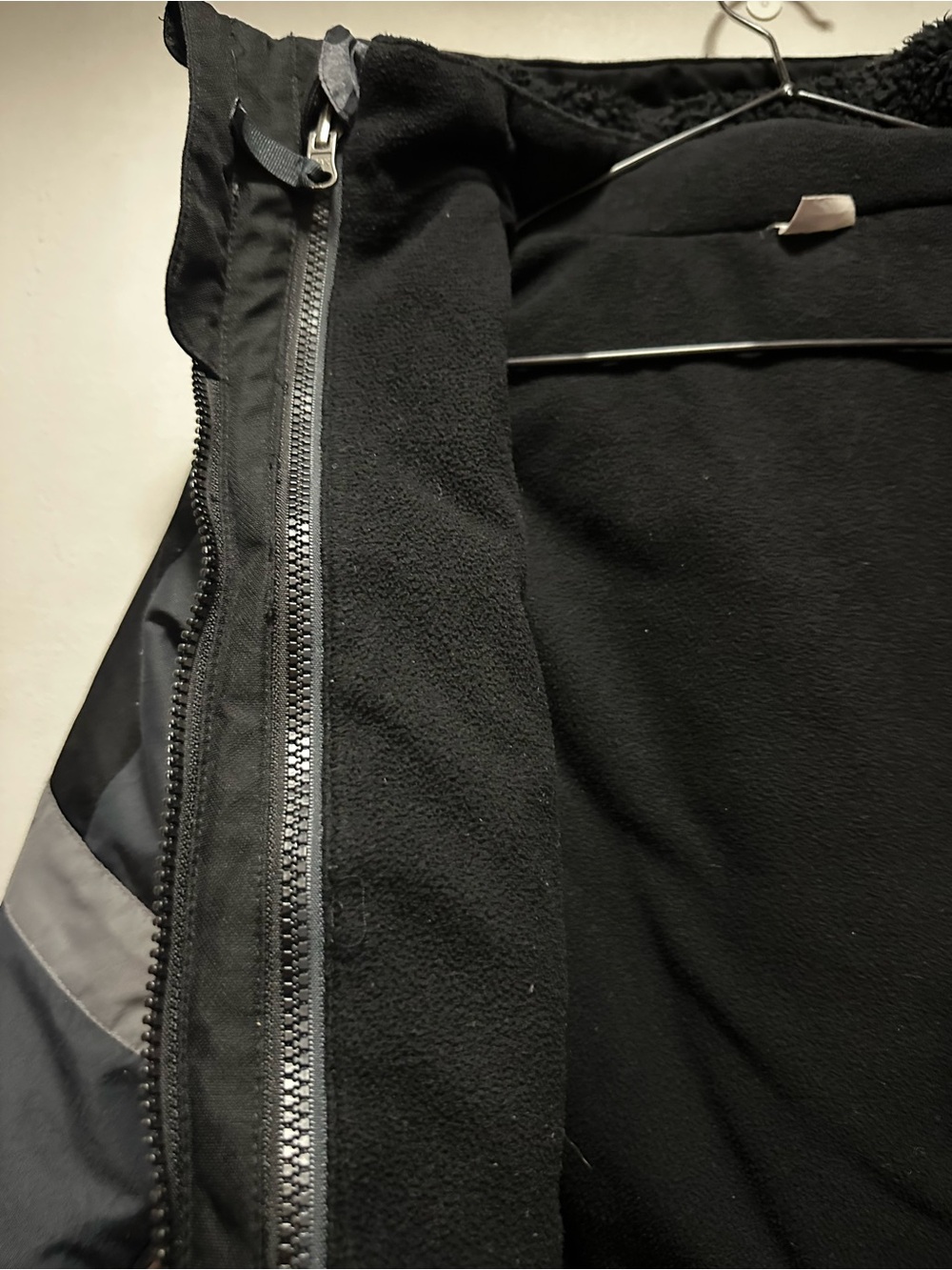 Swiss Tech Winter Jacket - Picture 9 of 14